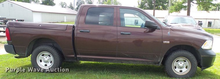 image for item DG2095 2013 Dodge Ram 1500  Crew Cab pickup truck