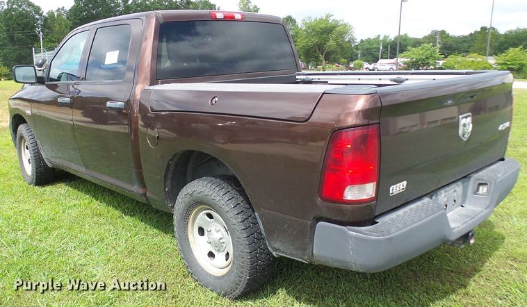 image for item DG2095 2013 Dodge Ram 1500  Crew Cab pickup truck