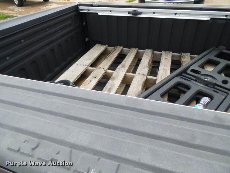 image for item DG2095 2013 Dodge Ram 1500  Crew Cab pickup truck