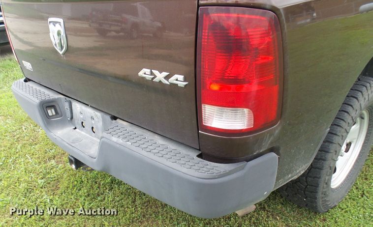 image for item DG2095 2013 Dodge Ram 1500  Crew Cab pickup truck