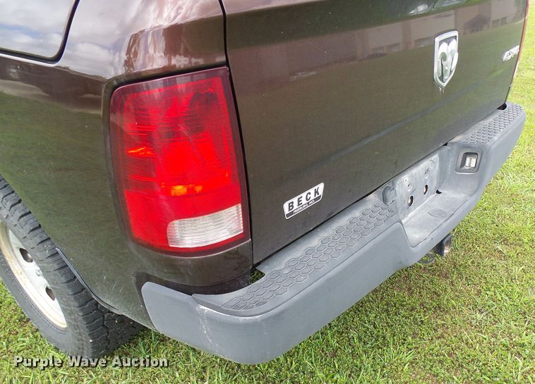 image for item DG2095 2013 Dodge Ram 1500  Crew Cab pickup truck