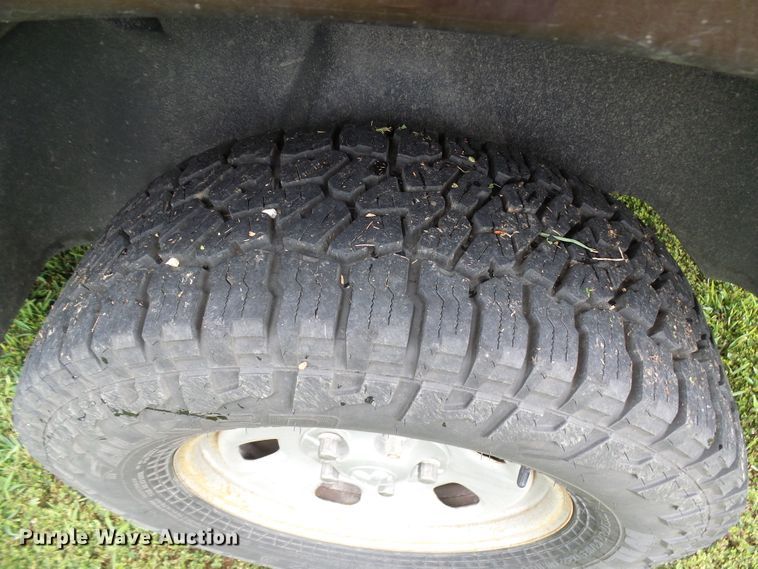 image for item DG2095 2013 Dodge Ram 1500  Crew Cab pickup truck