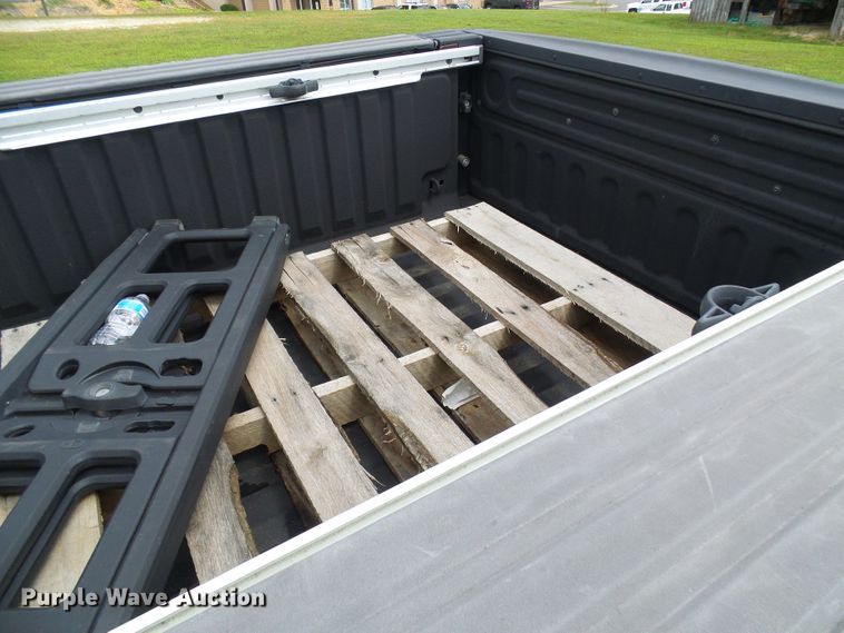 image for item DG2095 2013 Dodge Ram 1500  Crew Cab pickup truck