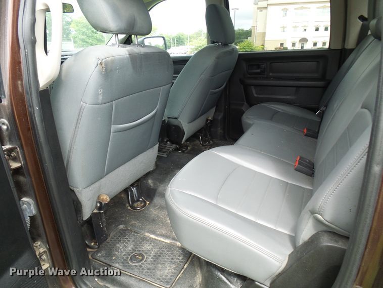 image for item DG2095 2013 Dodge Ram 1500  Crew Cab pickup truck