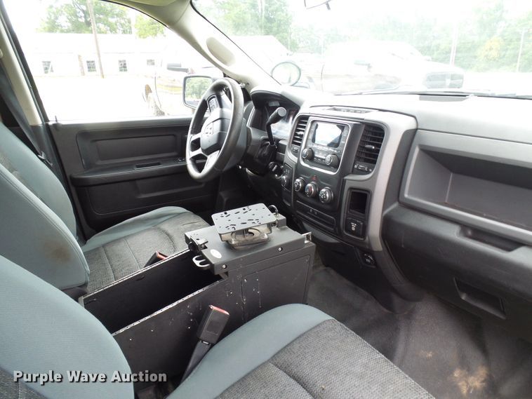 image for item DG2095 2013 Dodge Ram 1500  Crew Cab pickup truck