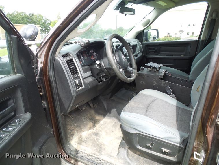 image for item DG2095 2013 Dodge Ram 1500  Crew Cab pickup truck