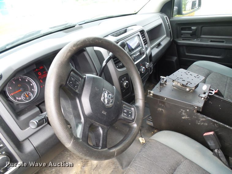 image for item DG2095 2013 Dodge Ram 1500  Crew Cab pickup truck