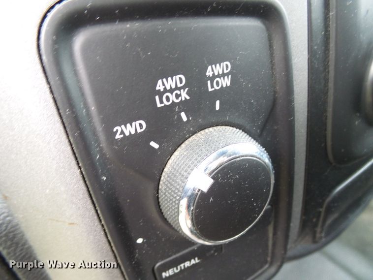 image for item DG2095 2013 Dodge Ram 1500  Crew Cab pickup truck