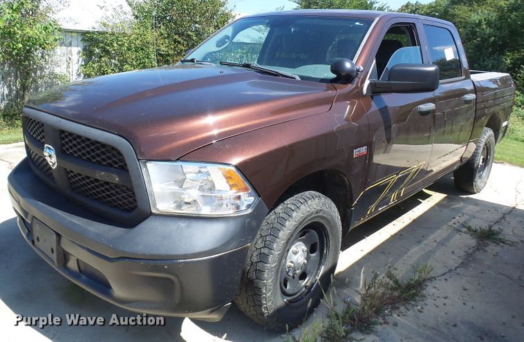 image for item DG2096 2013 Dodge Ram 1500  Crew Cab pickup truck