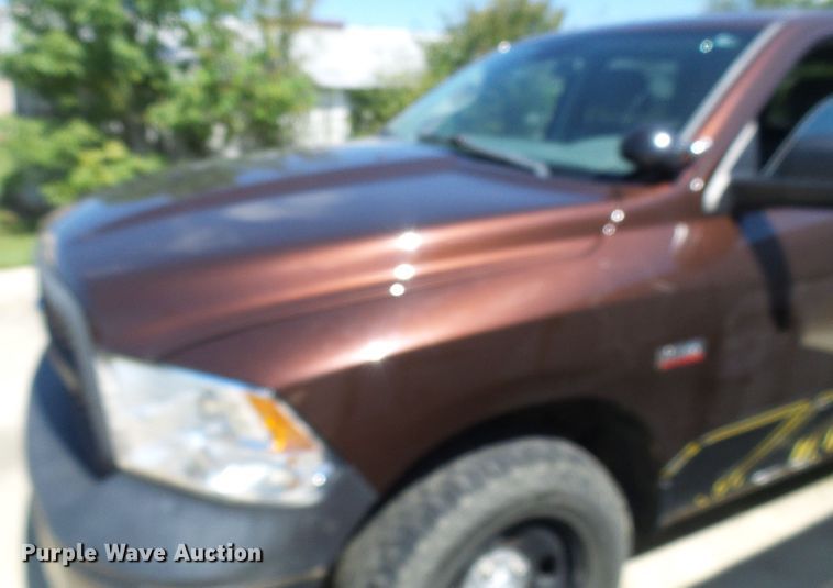 image for item DG2096 2013 Dodge Ram 1500  Crew Cab pickup truck