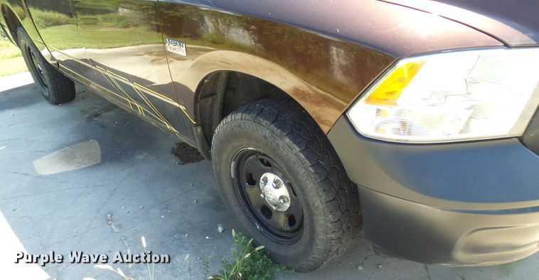 image for item DG2096 2013 Dodge Ram 1500  Crew Cab pickup truck