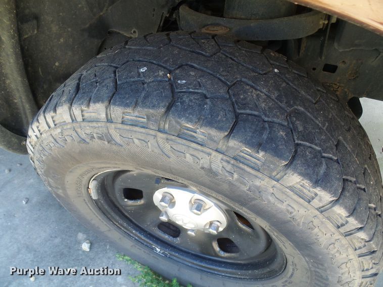 image for item DG2096 2013 Dodge Ram 1500  Crew Cab pickup truck