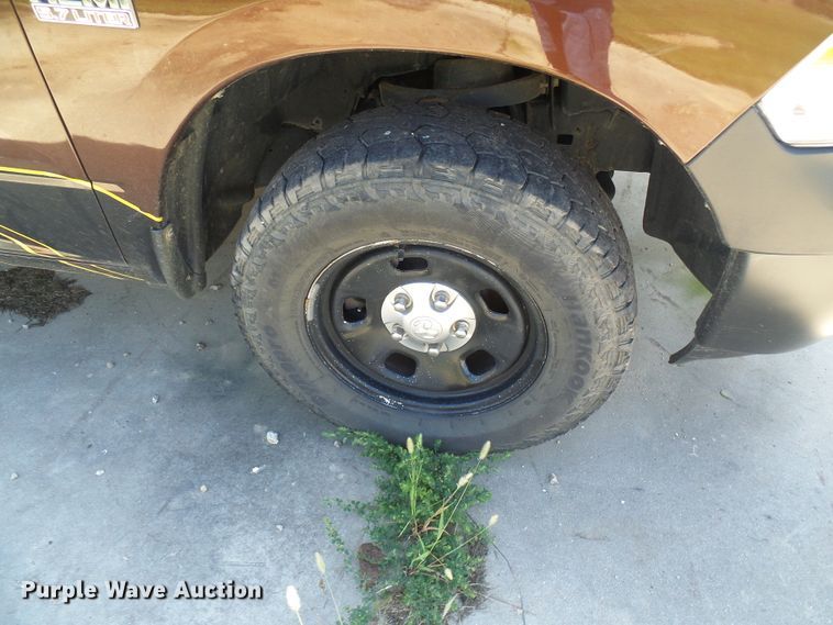 image for item DG2096 2013 Dodge Ram 1500  Crew Cab pickup truck