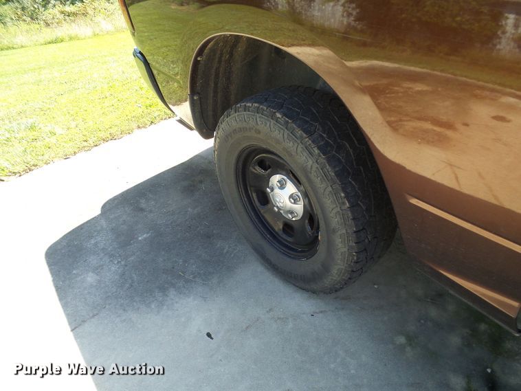 image for item DG2096 2013 Dodge Ram 1500  Crew Cab pickup truck