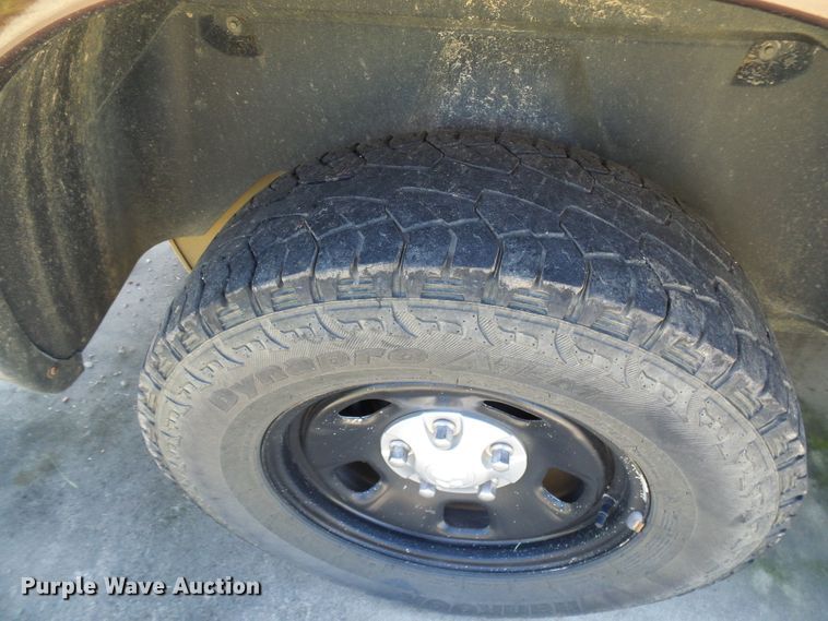 image for item DG2096 2013 Dodge Ram 1500  Crew Cab pickup truck