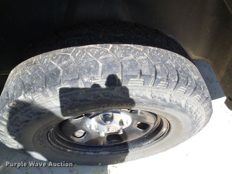 image for item DG2096 2013 Dodge Ram 1500  Crew Cab pickup truck