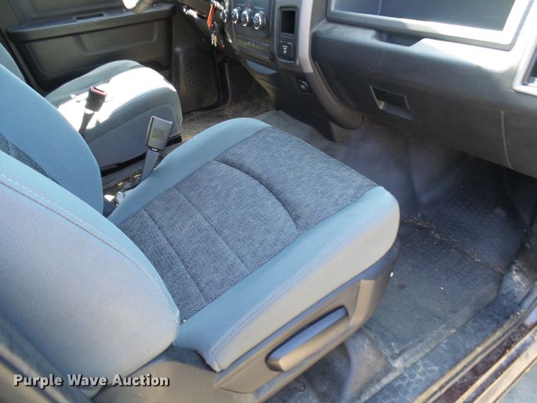 image for item DG2096 2013 Dodge Ram 1500  Crew Cab pickup truck