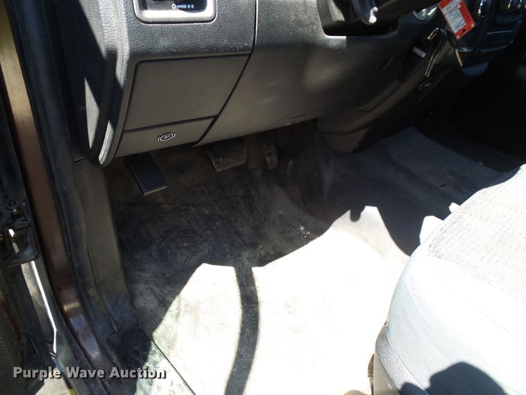 image for item DG2096 2013 Dodge Ram 1500  Crew Cab pickup truck