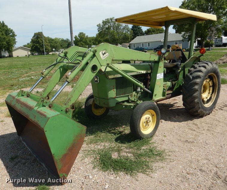 image for item DG4540 John Deere 830  tractor