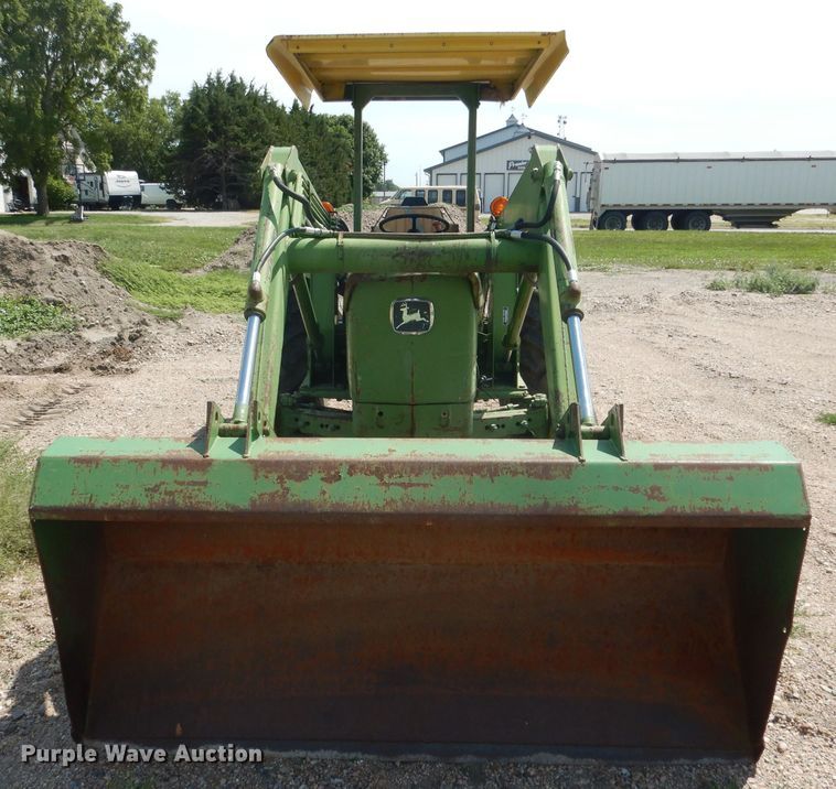 image for item DG4540 John Deere 830  tractor