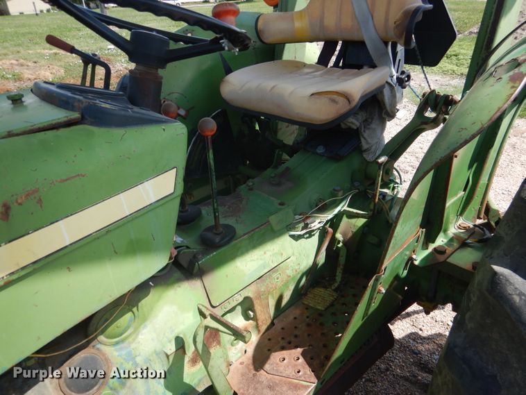 image for item DG4540 John Deere 830  tractor