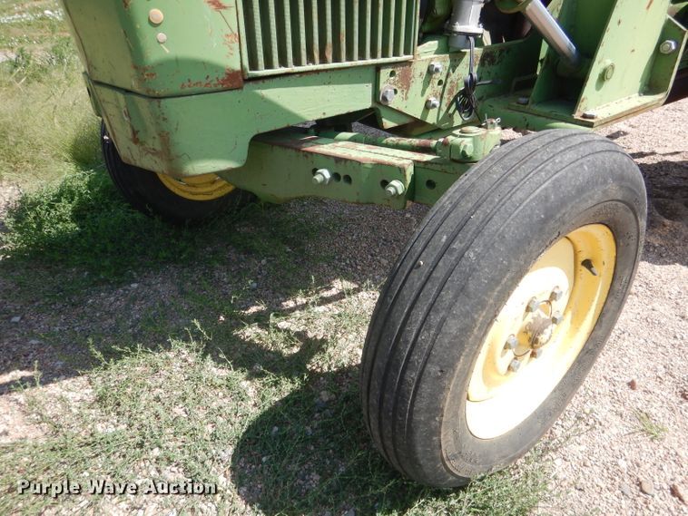 image for item DG4540 John Deere 830  tractor