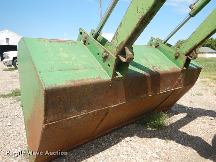 image for item DG4540 John Deere 830  tractor