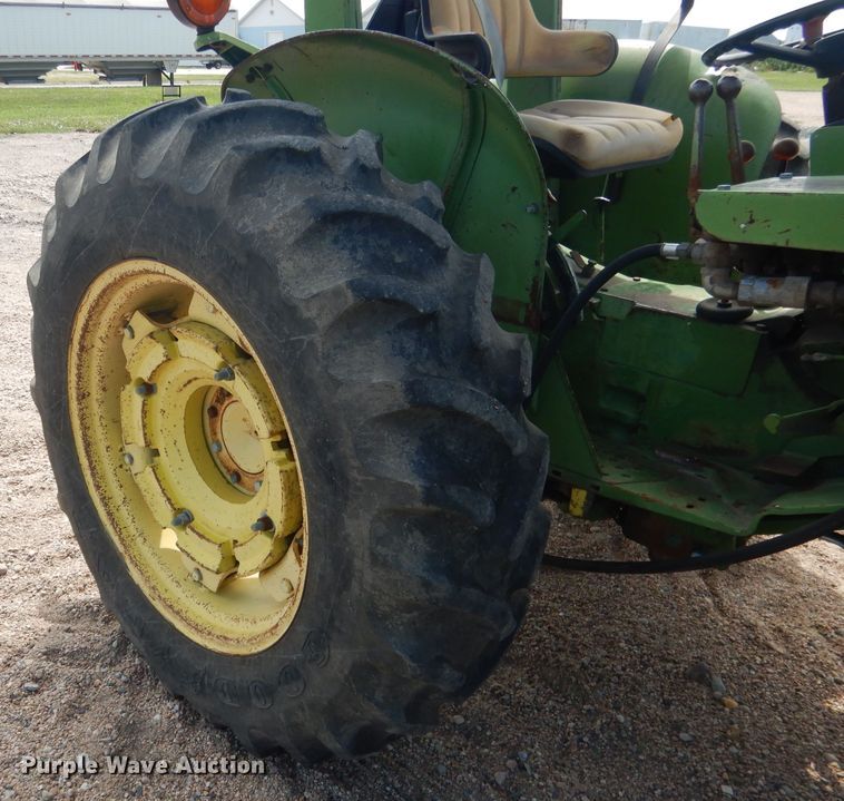 image for item DG4540 John Deere 830  tractor