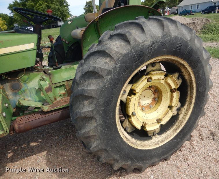 image for item DG4540 John Deere 830  tractor