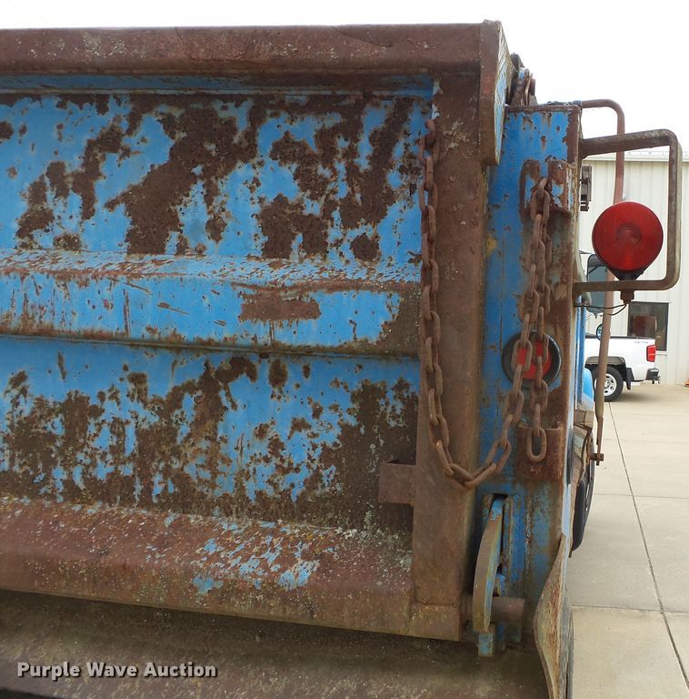 image for item DH3903 1993 Chevrolet Kodiak C5500  dump truck