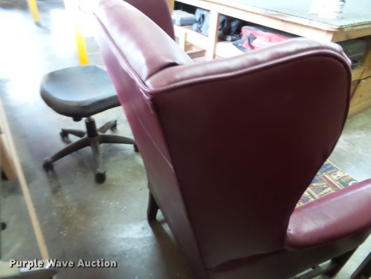 image for item DH3907 (2) chairs