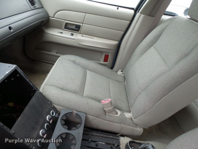 image for item DH3908 2009 Ford Crown Victoria Police Interceptor