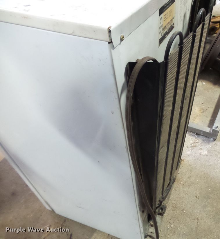 image for item DH3911 1991 General Electric TAW4SPB refrigerator