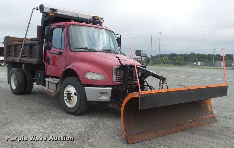 image for item DH3919 2004 Freightliner Business Class M2  dump truck