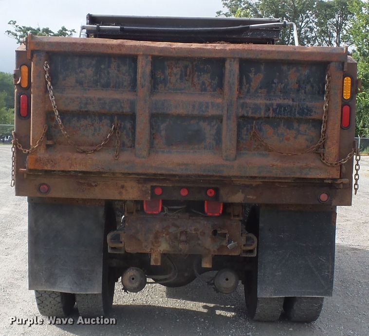 image for item DH3919 2004 Freightliner Business Class M2  dump truck