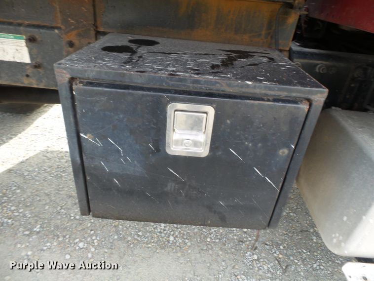 image for item DH3919 2004 Freightliner Business Class M2  dump truck