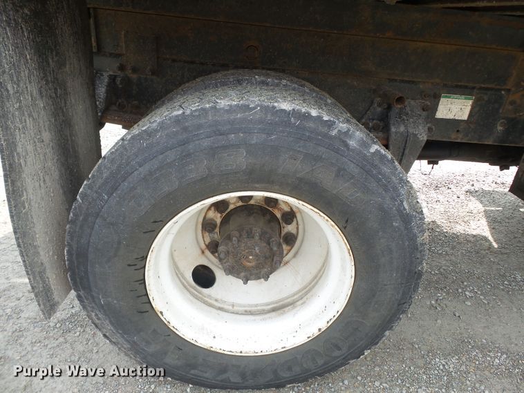 image for item DH3919 2004 Freightliner Business Class M2  dump truck