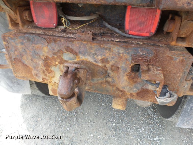 image for item DH3919 2004 Freightliner Business Class M2  dump truck