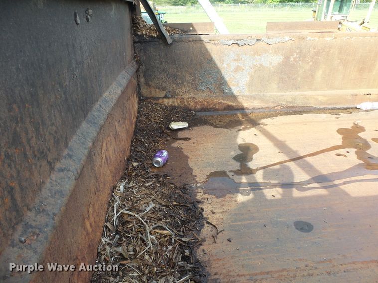 image for item DH3919 2004 Freightliner Business Class M2  dump truck