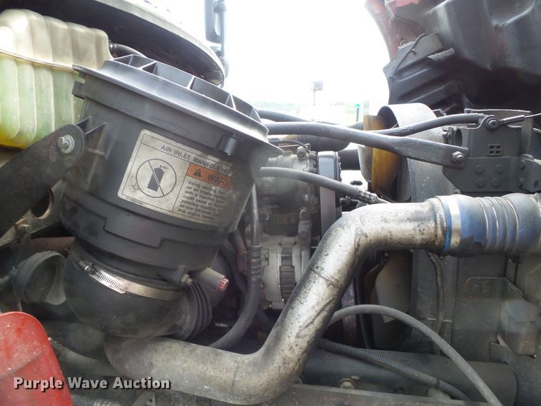 image for item DH3919 2004 Freightliner Business Class M2  dump truck