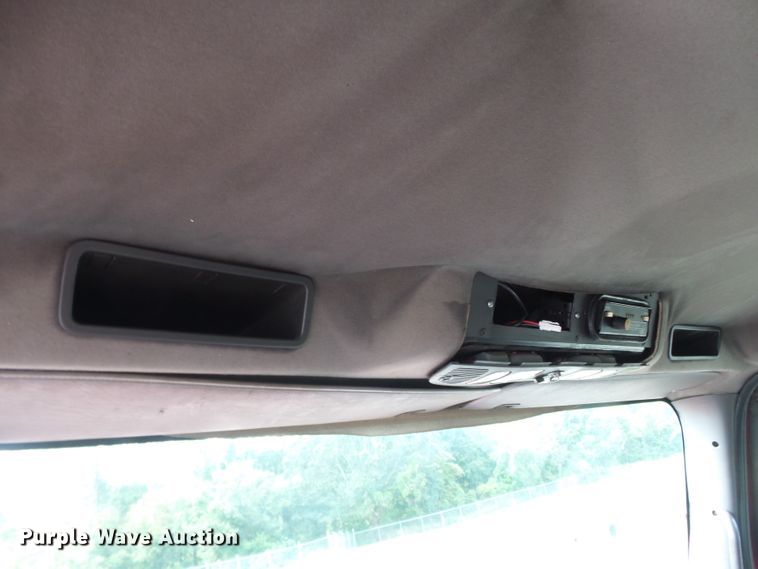 image for item DH3919 2004 Freightliner Business Class M2  dump truck