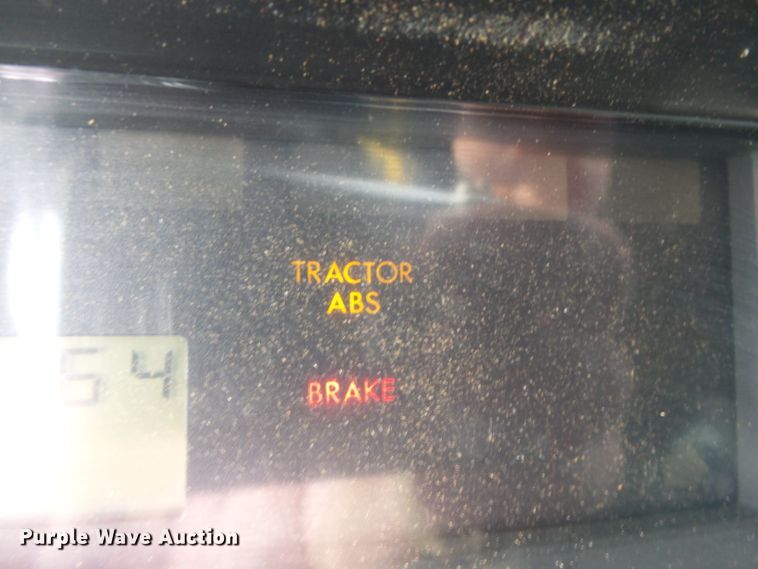 image for item DH3919 2004 Freightliner Business Class M2  dump truck