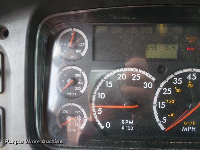 image for item DH3919 2004 Freightliner Business Class M2  dump truck