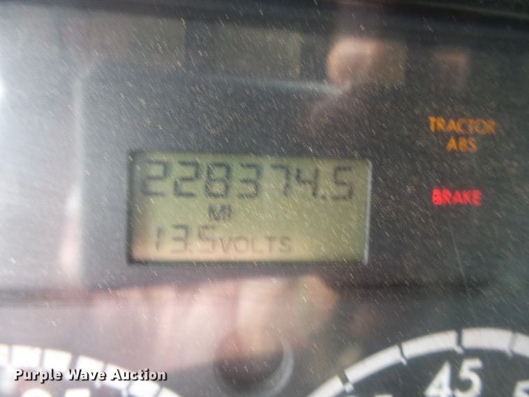 image for item DH3919 2004 Freightliner Business Class M2  dump truck