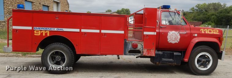 image for item DI7669 1984 GMC 7000  utility truck