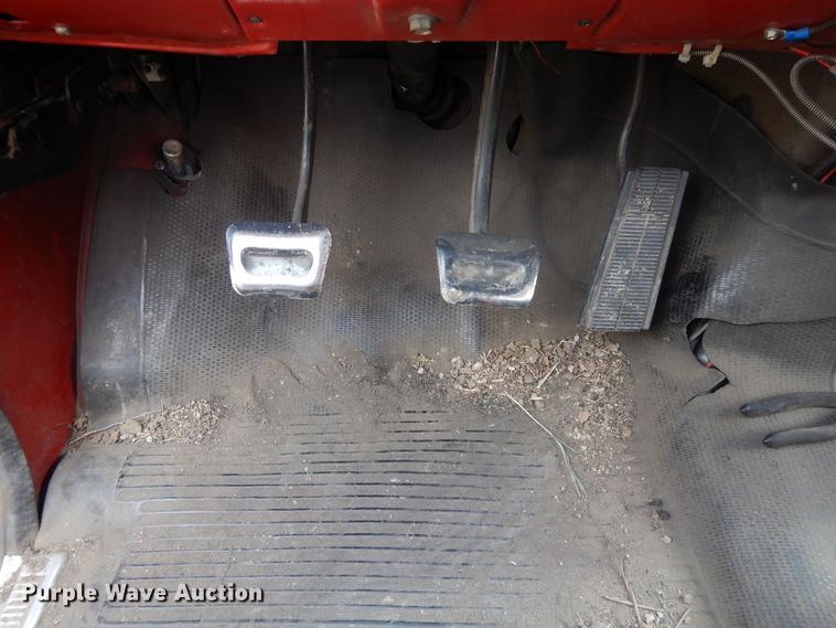 image for item DI7669 1984 GMC 7000  utility truck