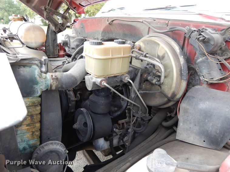 image for item DI7669 1984 GMC 7000  utility truck