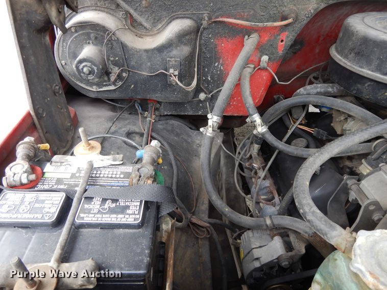 image for item DI7669 1984 GMC 7000  utility truck