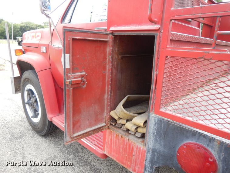 image for item DI7669 1984 GMC 7000  utility truck