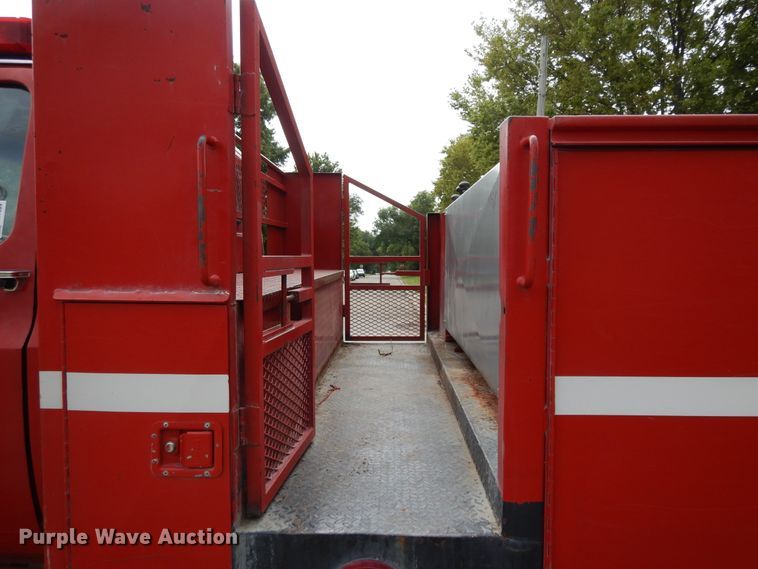 image for item DI7669 1984 GMC 7000  utility truck